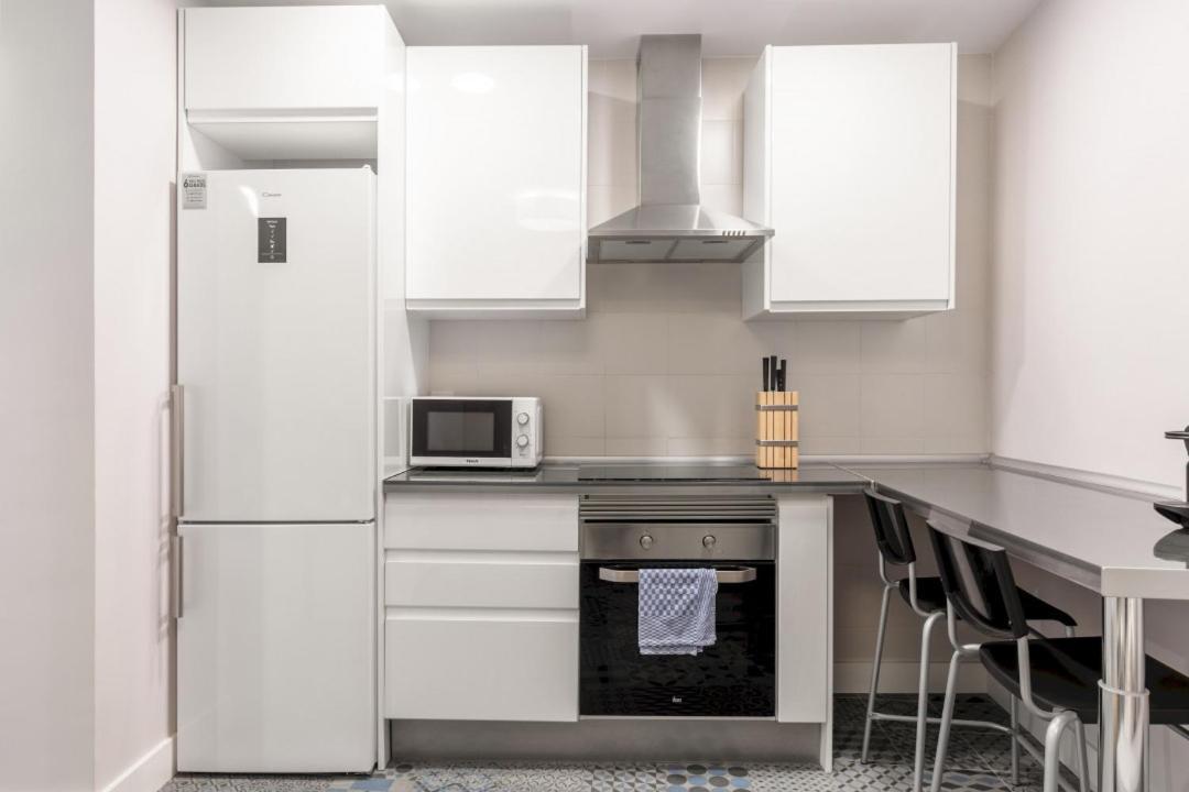 2 Bedrooms 1 Bathroom Furnished - Las Letras - Bright - Mintystay Madrid Extérieur photo