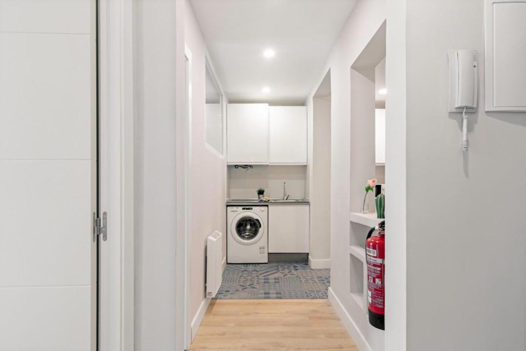 2 Bedrooms 1 Bathroom Furnished - Las Letras - Bright - Mintystay Madrid Extérieur photo
